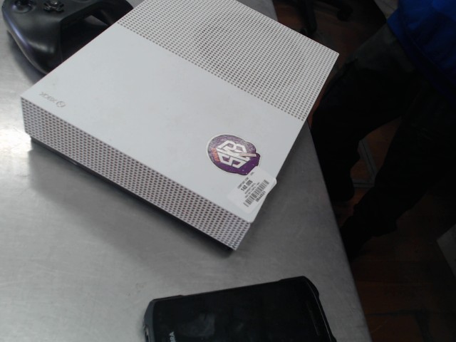 Xbox one s digital pas de manette