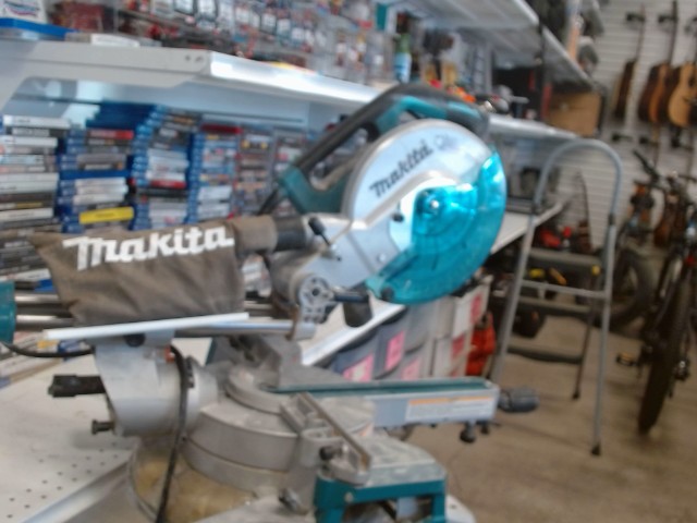 Makita scie a onglet