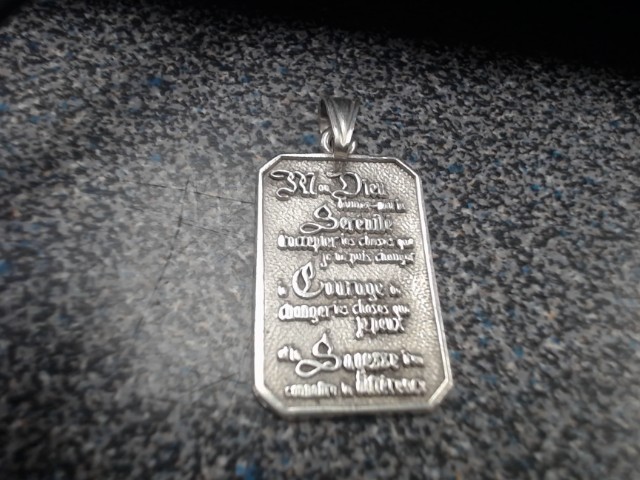 Breloque page du sacrement acheter ici