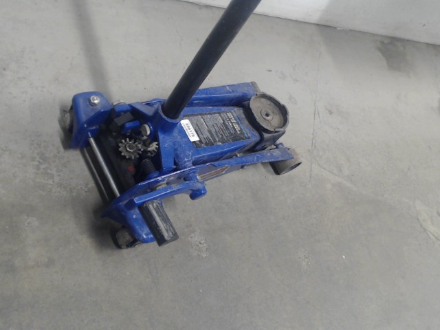Jack au auto motomaster 3 ton