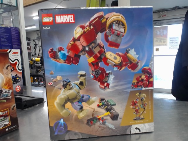 Epic battle hulkbuster