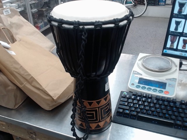 Djembe achetter chez steves noir