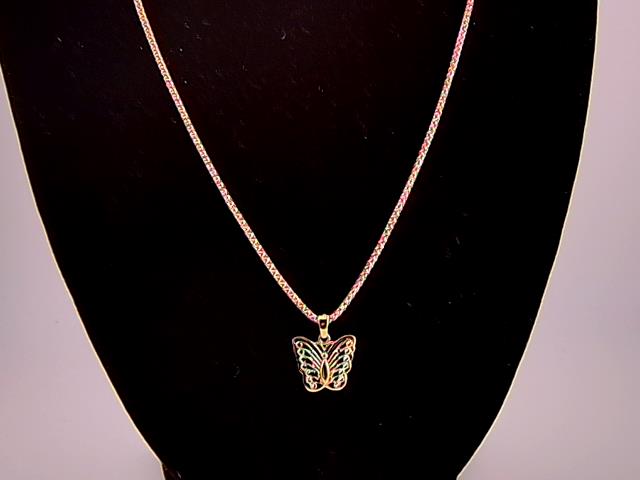 CHAINE EN OR 10KT AVEC PENDENTIF 