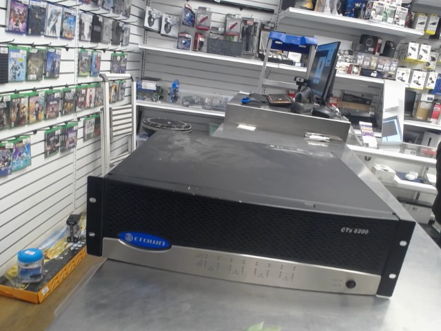 Amplificateur crown cts8200