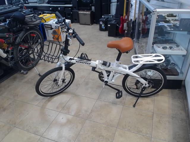 Velo pliable blanc neuf