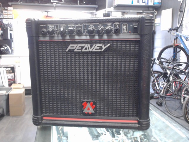 Petit ampli  peavey 15w