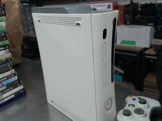 Xbox 360 avec manette fil et acc