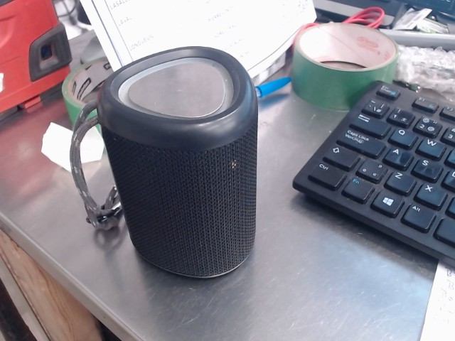 Speaker bluetooth