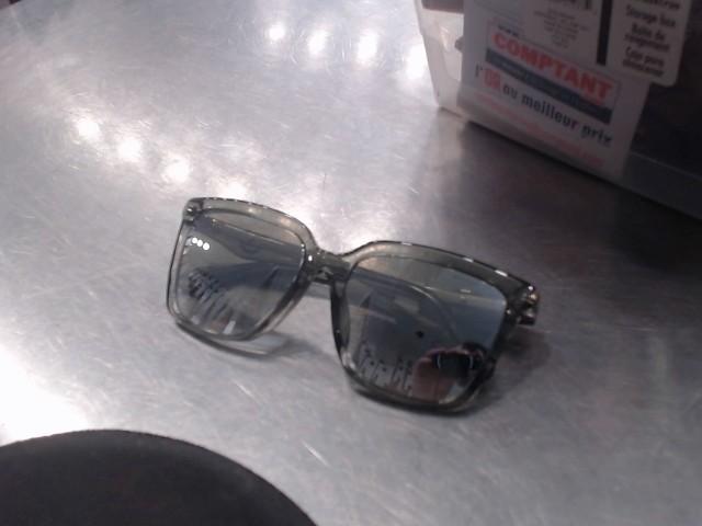 Paire lunette soleil