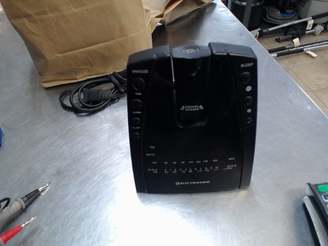Projection /alarm/radio filaire h.o.
