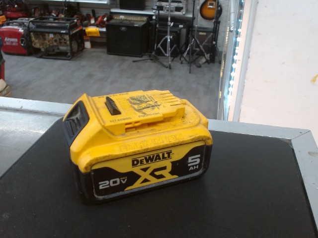 Dewalt battery 20v 5ah (2024)