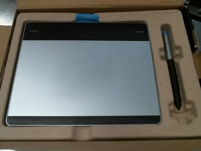 Tablette a dessin wacom avec boite et ac