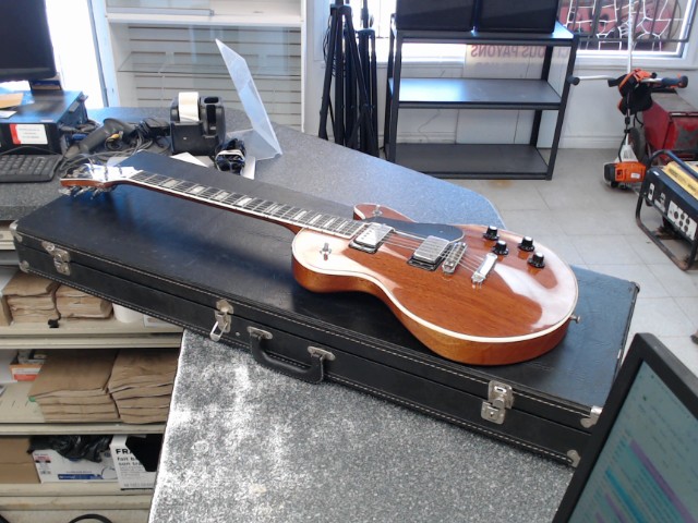 Electric guitar mahagonny avec case dur