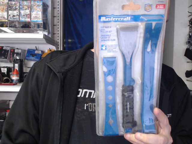 Ensemble levier et arrache clou