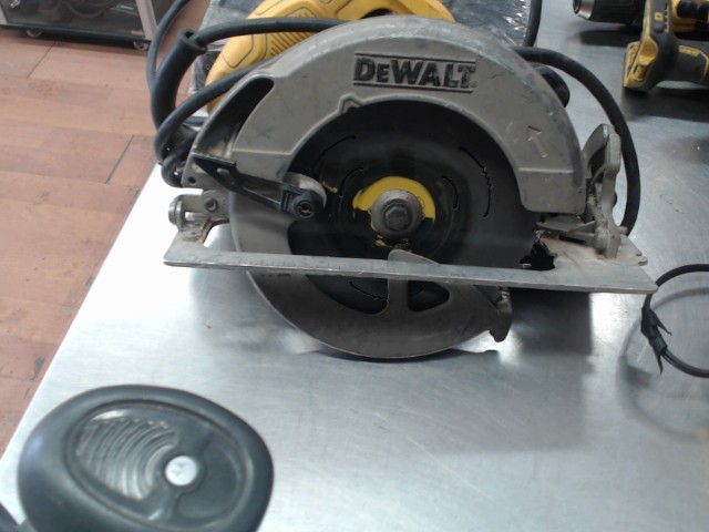Scie circulaire ici 8 1/4