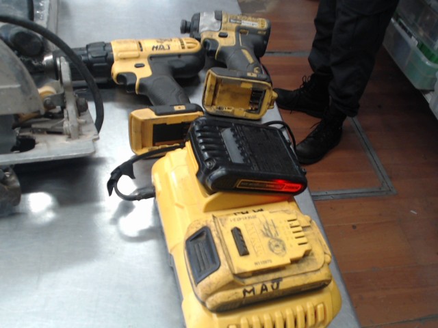 Kit drill impact 2 batt +chargeur