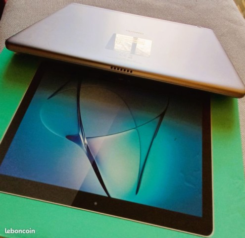 Tablette huawei dans boite verte