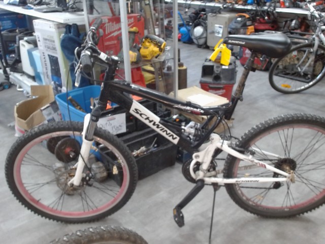 Velo schwinn montagnes