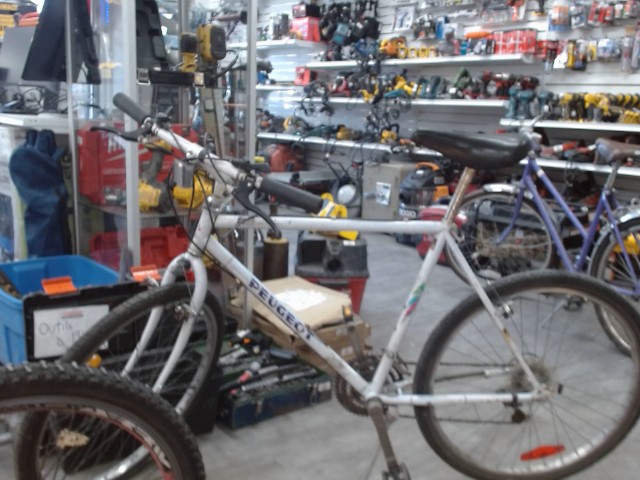 Velo blanc de route + mauve