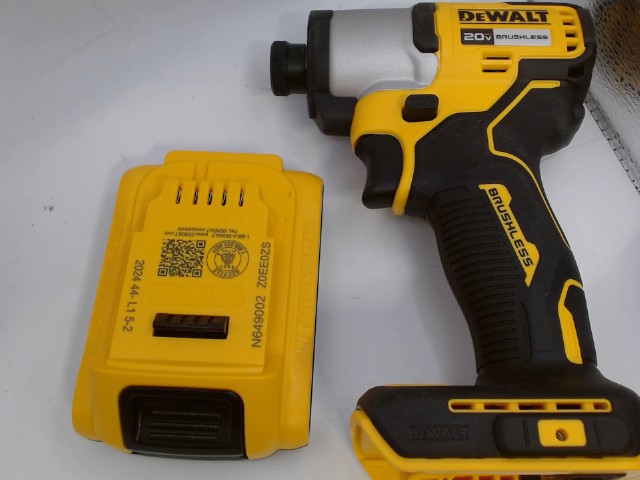 Dewalt impact socket drill 1/4 +2ah bat