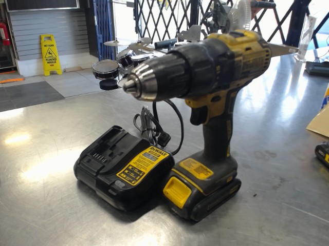 Trio drill charger et batt dewalt