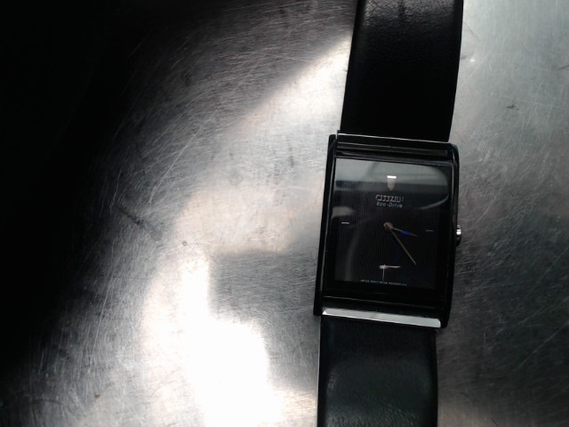 Montre bracelet cuir noir rectangle