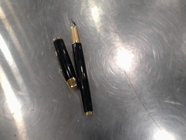 Plume parker noir