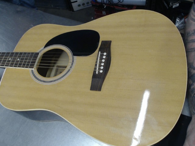 Guitare pret confiance