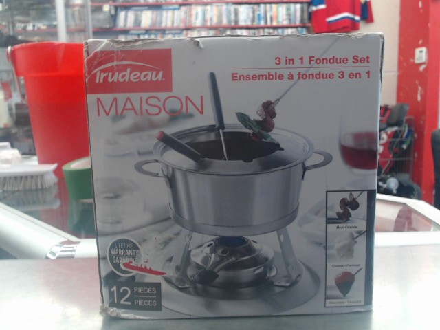 Ensemble a fondu 3en1 neuf