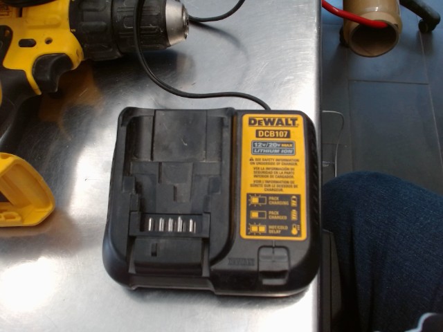 Chargeur dewalt