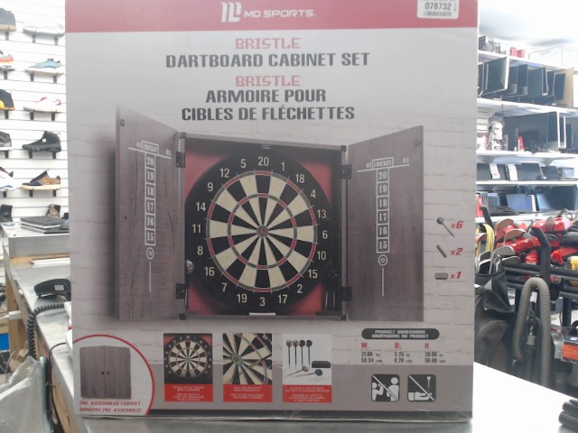 Jeux de dart en armoire neuf en boite