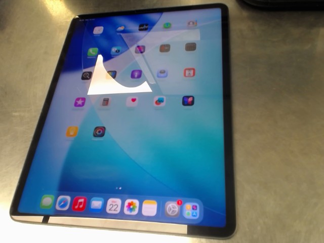 Apple ipad pro 12.9 5th gen 256gb wifi