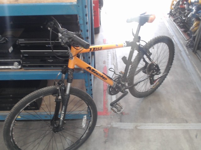 Velo montagne suspension avant