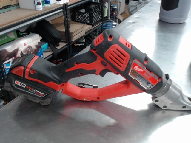 Coupe taule milwaukee avec bat 5ah