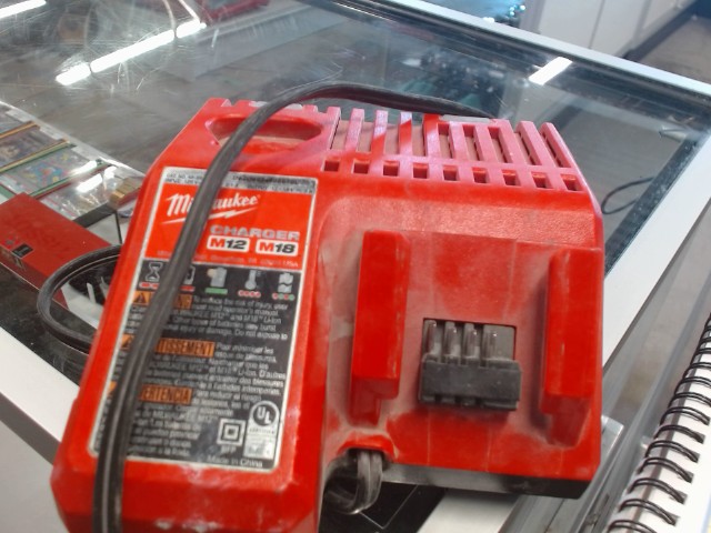 Chargeur m12 m18 milwaukee
