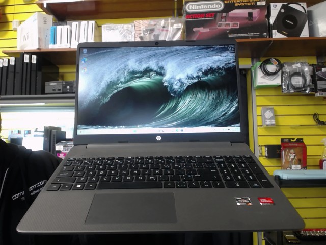 Ryzen 3 5300u 8ram 512 ssd