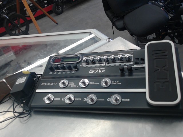 Pedal multi effet pour guitare av fil