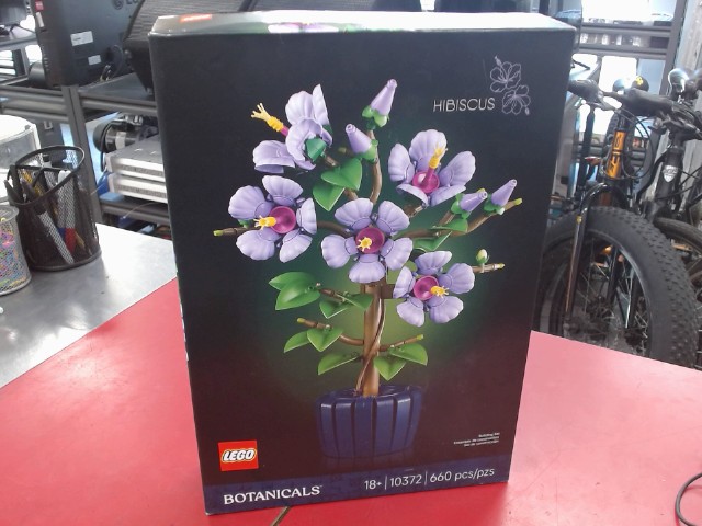 Lego botanicals hibiscus 660pcs neuf/new