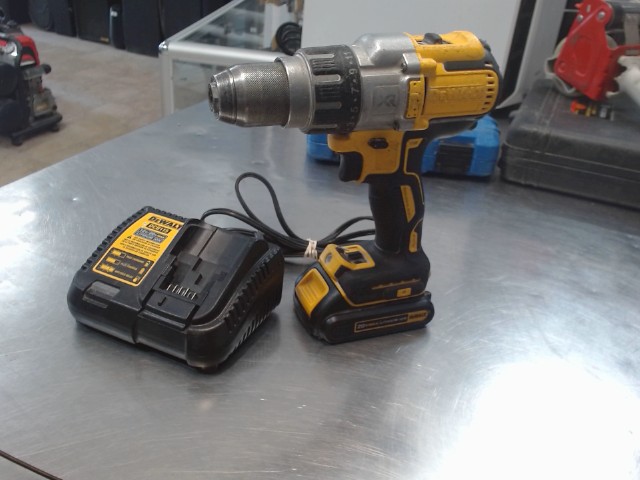 Drill dewalt + batt 1.3ah + charg