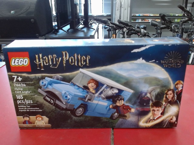 Flying ford anglia 165pcs neuf/new