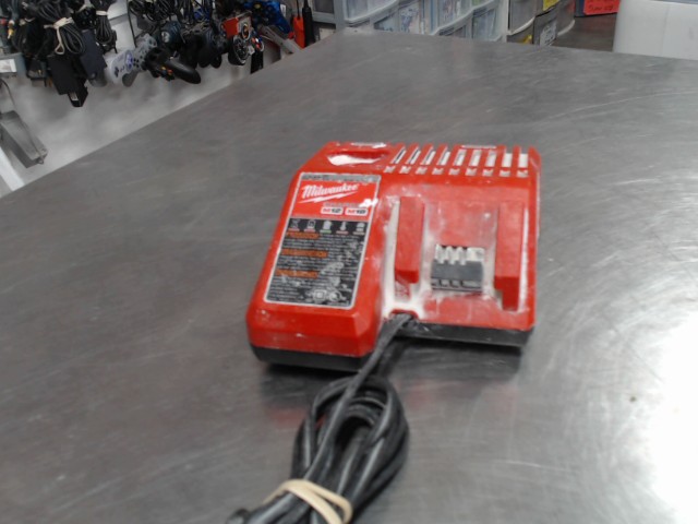 Chargeur de batterie 12v/18v