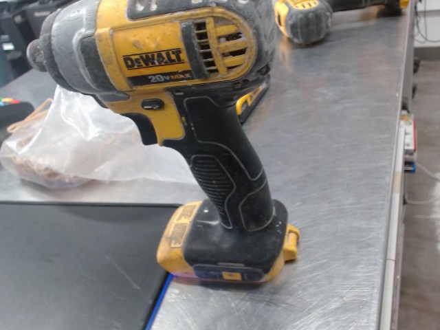 Impact drill dewalt+batteire