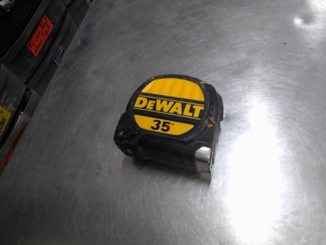 Tape a mesurer dewalt 35p