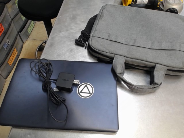 Amd a12 2.7ghz 8gram 256gb ssd win10+acc