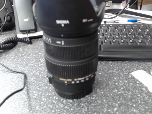 Lens zoom 18-200mm