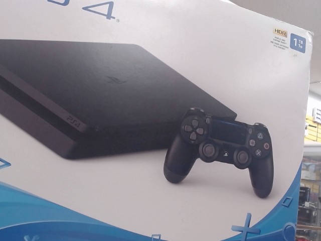 Ps4 console silm with controller