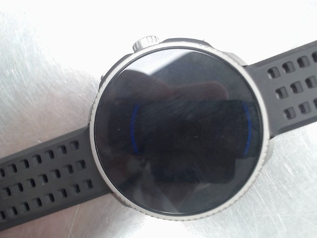 Sports watch noire avec chargeur