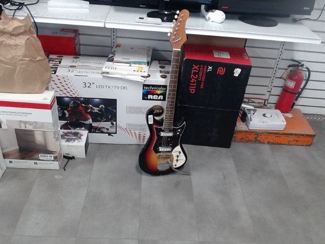 Guitare electrique made in japan