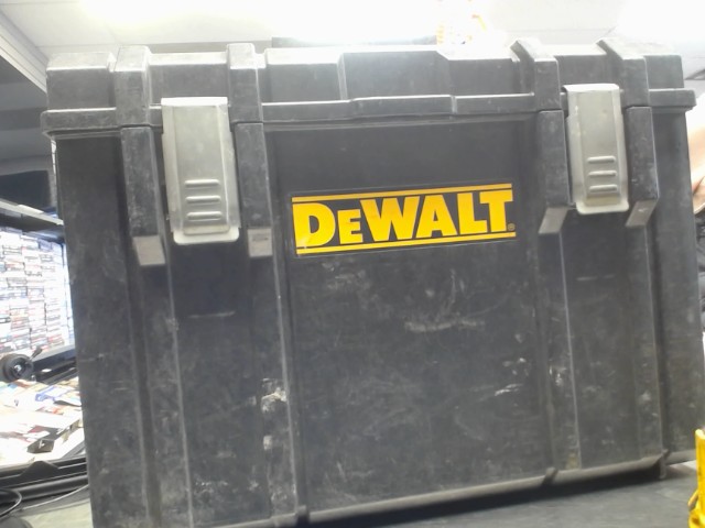 Coffre a outil dewalt tough