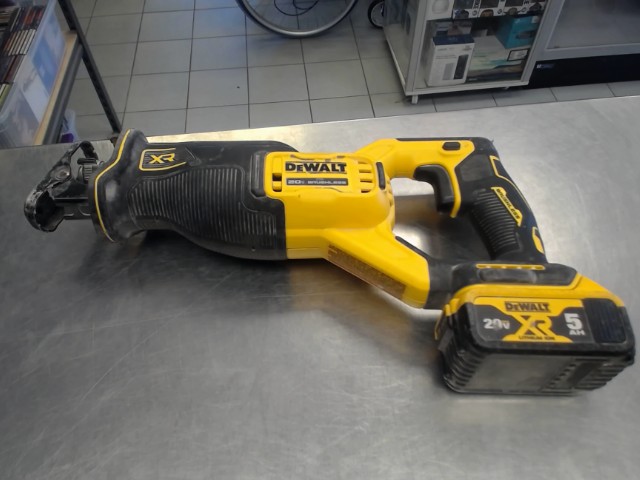 Sawzall dewalt + batt